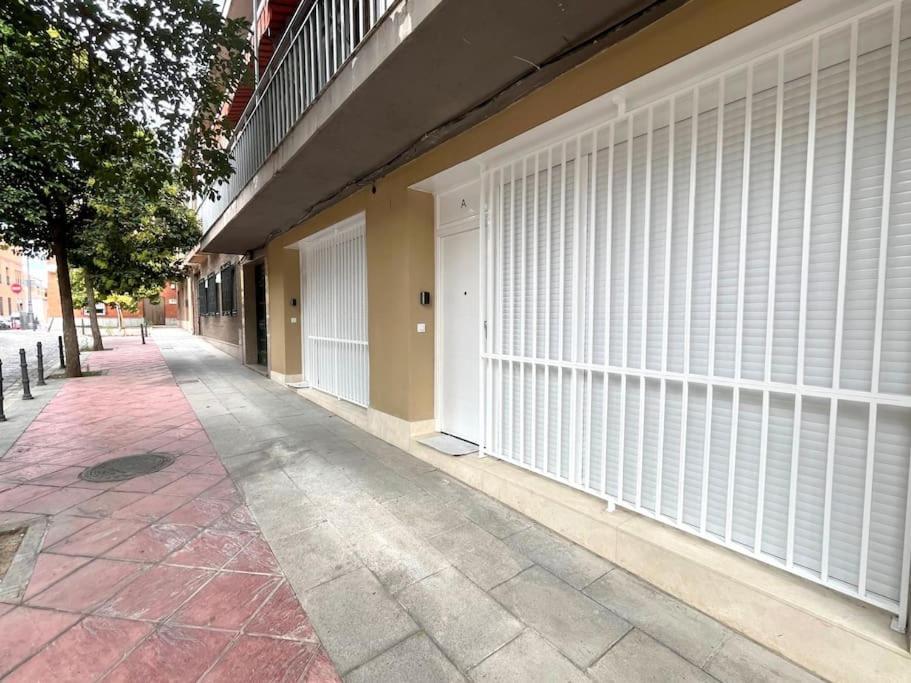 Ferienwohnung Apartamento Barajas Mercurio A Madrid Exterior foto